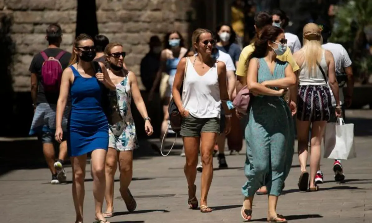 Covid, in Italia calano Rt e incidenza: ecco tutti i dati
