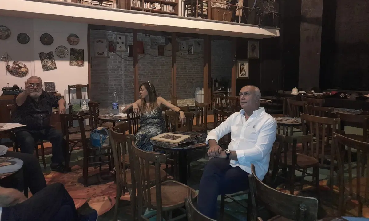 Cosenza, Caruso in visita all'Officina delle Arti: «Vogliamo mettere in rete tutti i teatri cittadini»