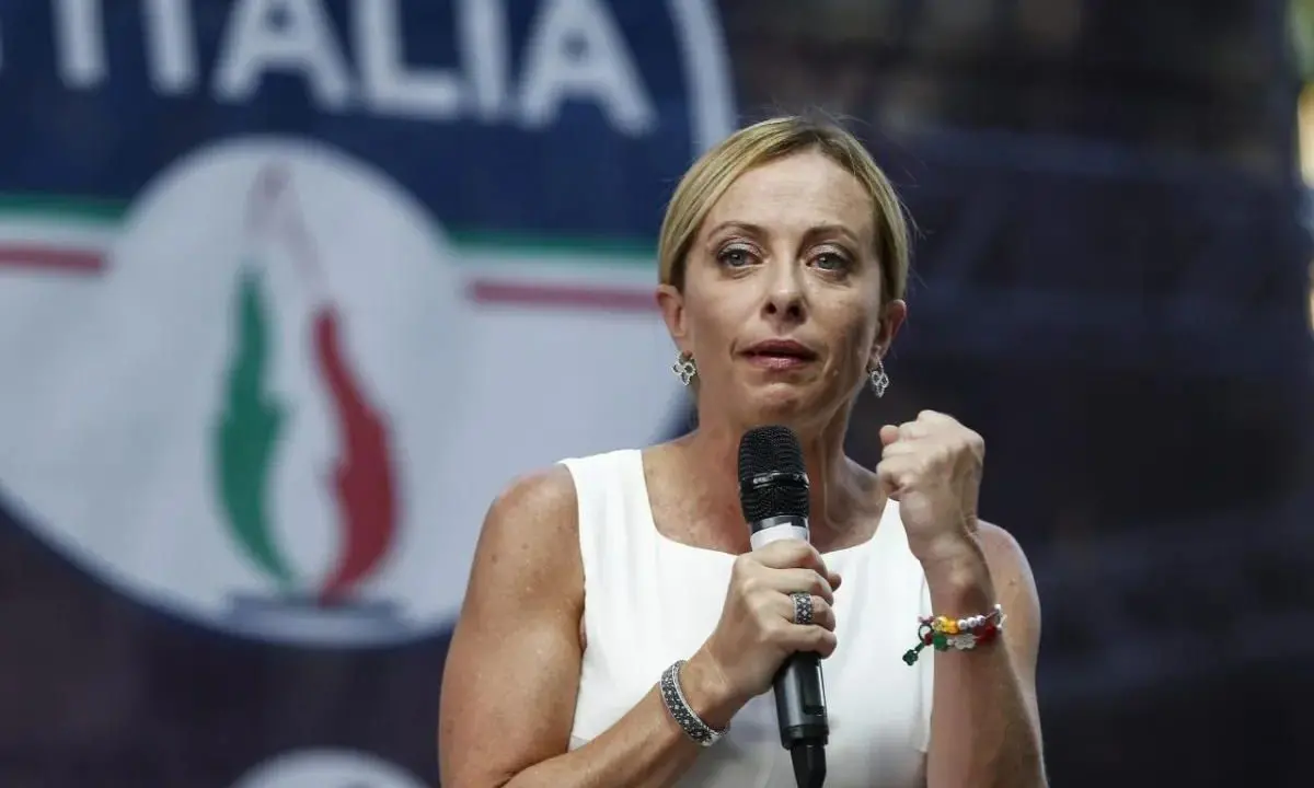 Sondaggi elettorali, Fratelli d'Italia guarda tutti dall'alto: è al primo posto