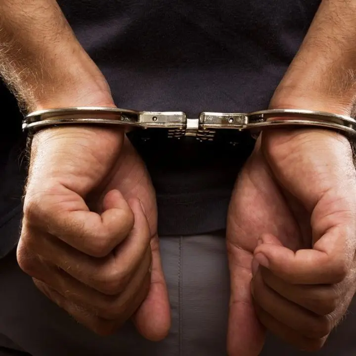 Roma, abusi su figlia della compagna: arrestato 35enne