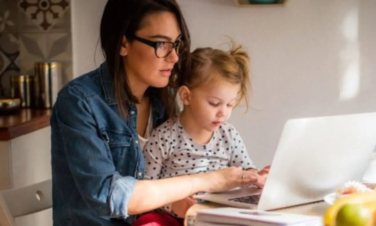 Smart working, verso la proroga per fragili e genitori di under 14