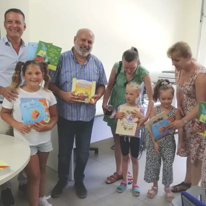Cosenza, consegnati i libri della società editoriale Rubbettino ai bimbi ucraini