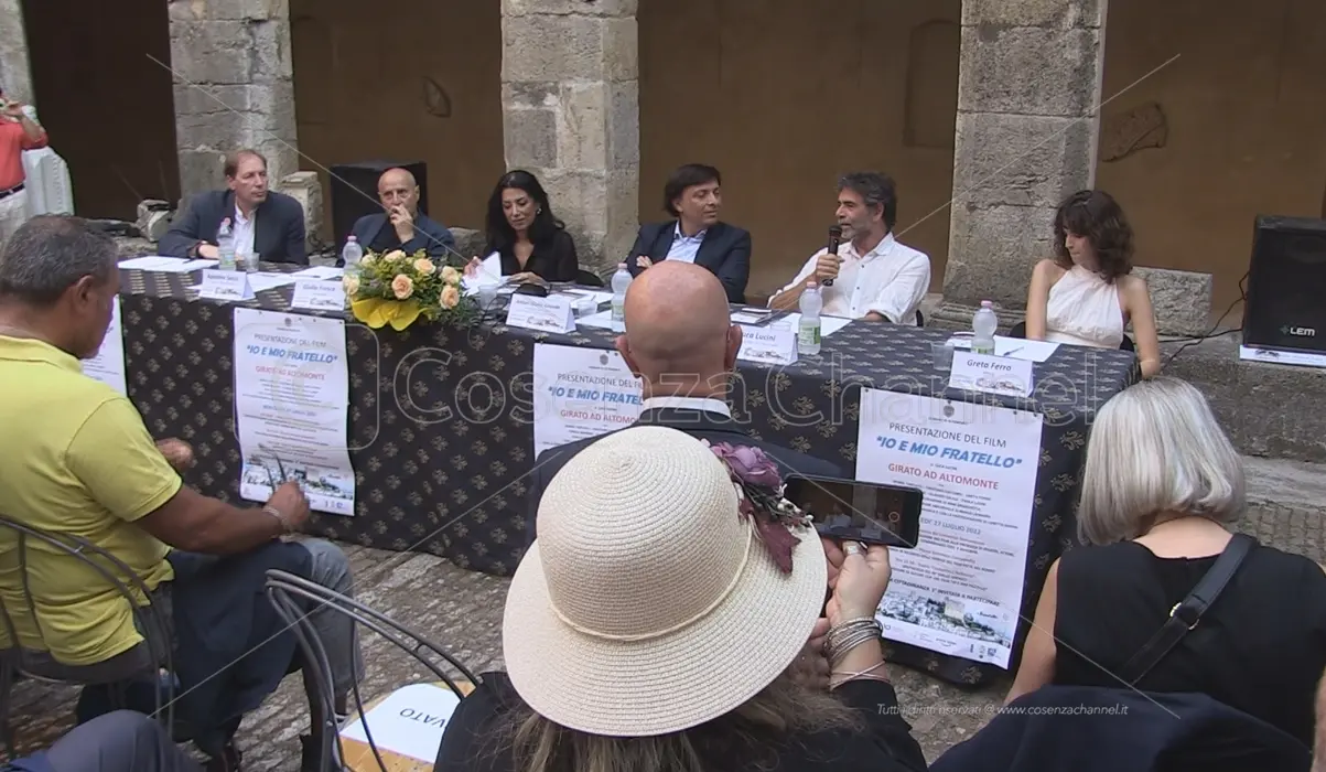 \"Io e mio fratello\", presentata ad Altomonte la pellicola di Luca Lucini (VIDEO)