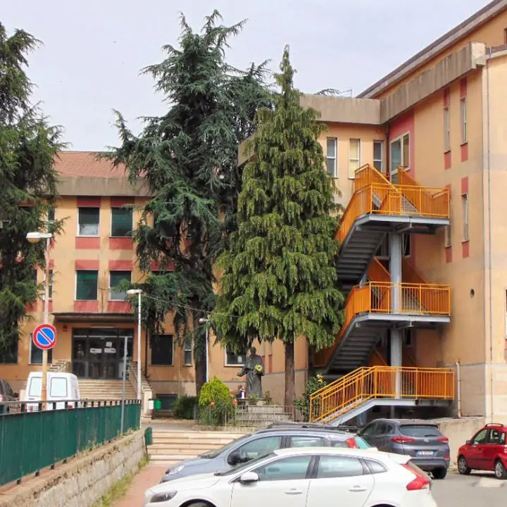 Ospedale di San Giovanni in Fiore, allarme anestesisti: metà con contratti scaduti\n