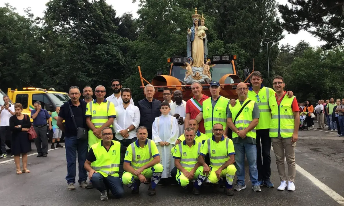 Morano Calabro, sindaco ed esecutivo partecipano alla festa della Madonna della Neve