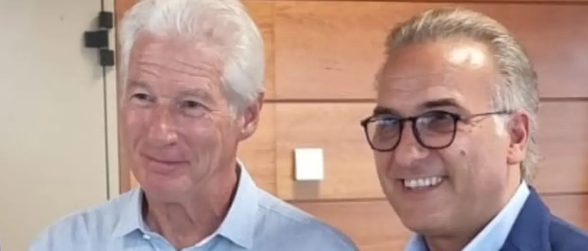 Richard Gere in Calabria: sketch con il Maestro Spadafora