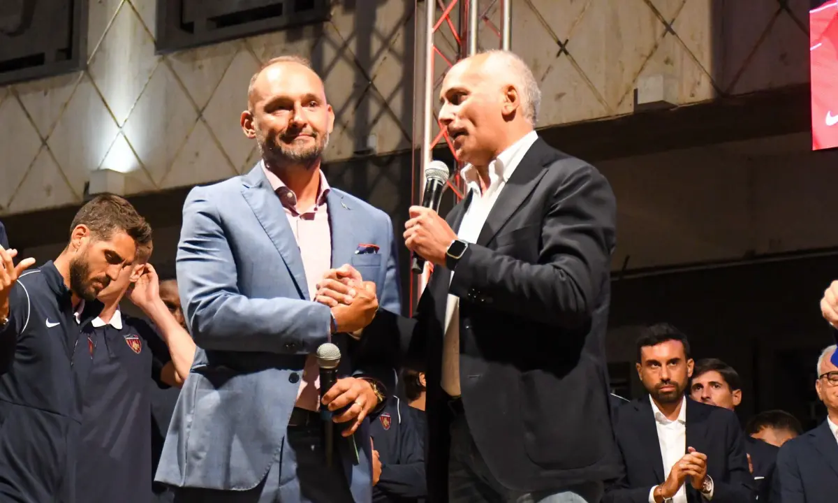 Intitolata a Gianni Di Marzio tutta l'area circostante dello stadio San Vito-Marulla