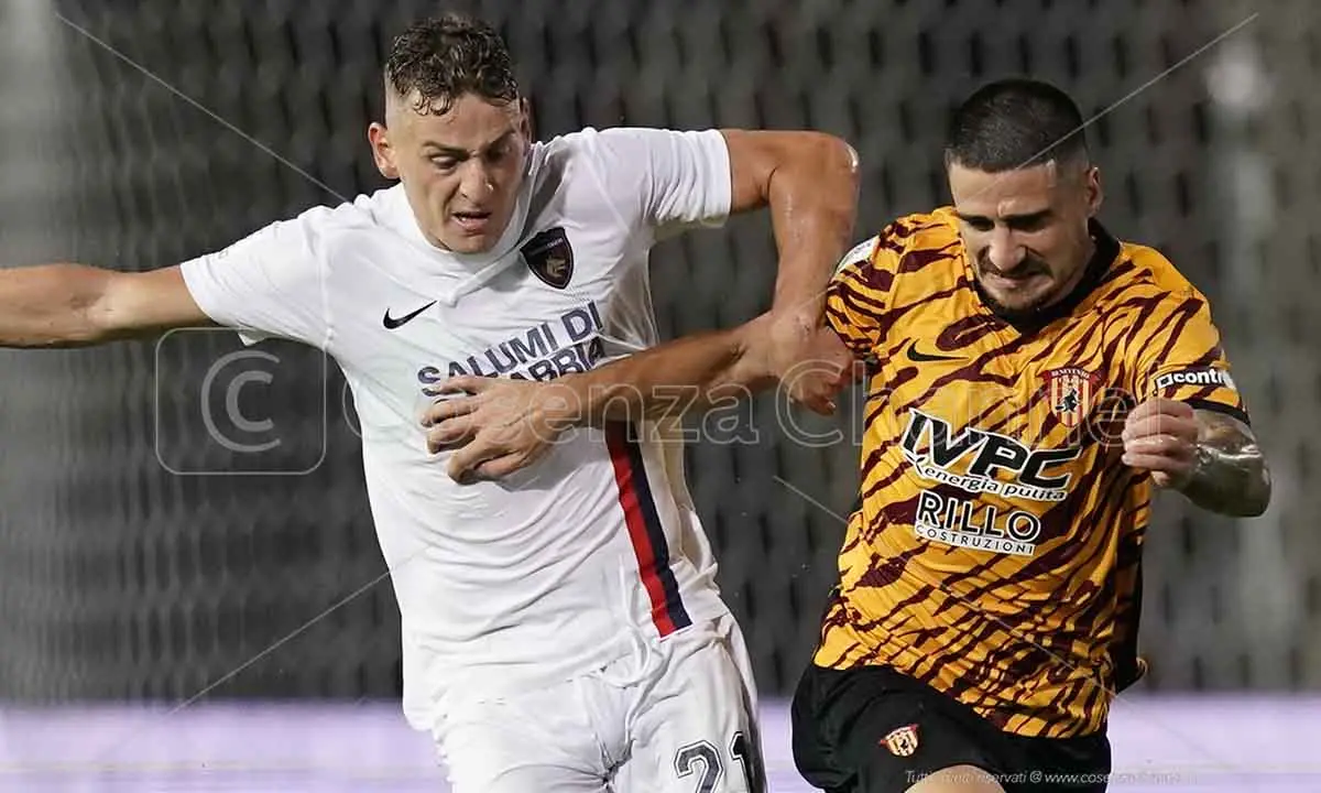 Cosenza senza Florenzi, in 4 cercano una maglia per la gara di Bolzano