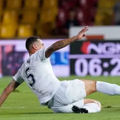 Cosenza, Rigione la certezza di Dionigi. Il difensore sempre in campo