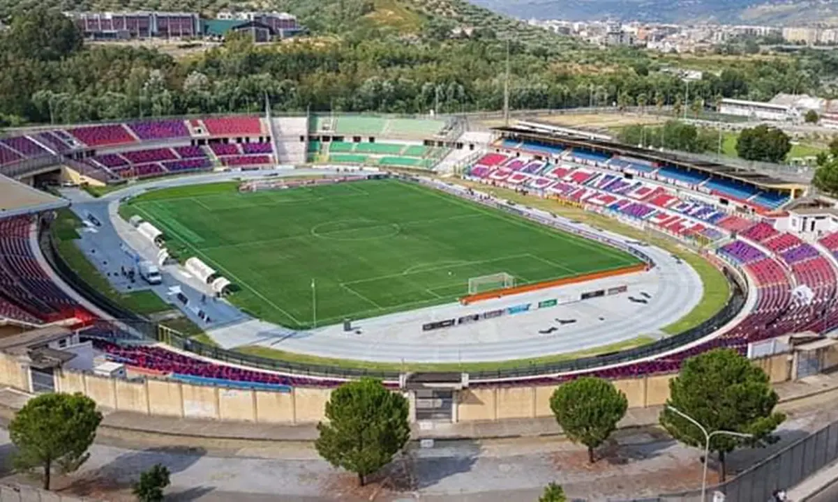Chiusura Tribuna B e Tribuna Rao Stadio San Vito Marulla, la versione della Società Cosenza Calcio