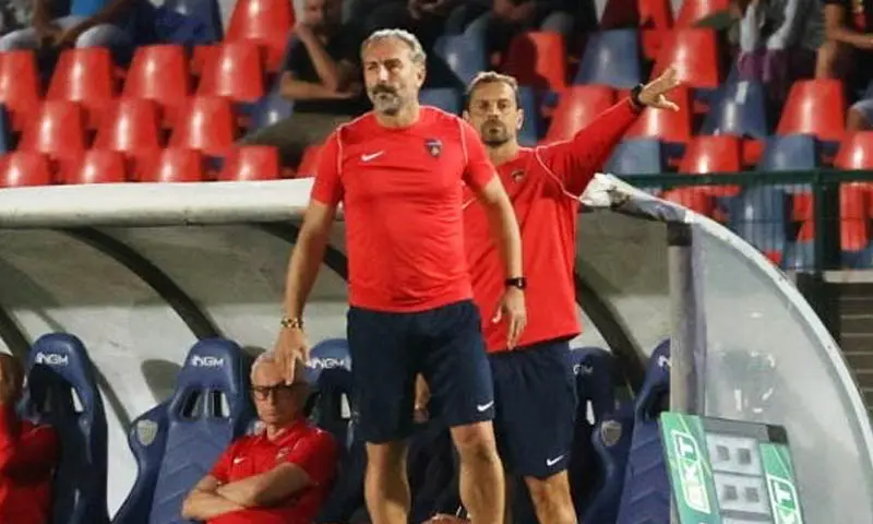 Dionigi: «Nel mio Cosenza c'è tanta gioia. Ora gustiamoci il Tardini»
