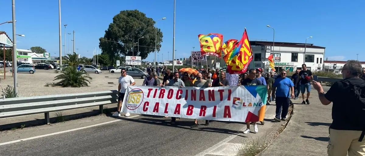 I tirocinanti calabresi ai sindaci: «Servono chiarezza e responsabilità, non alibi»