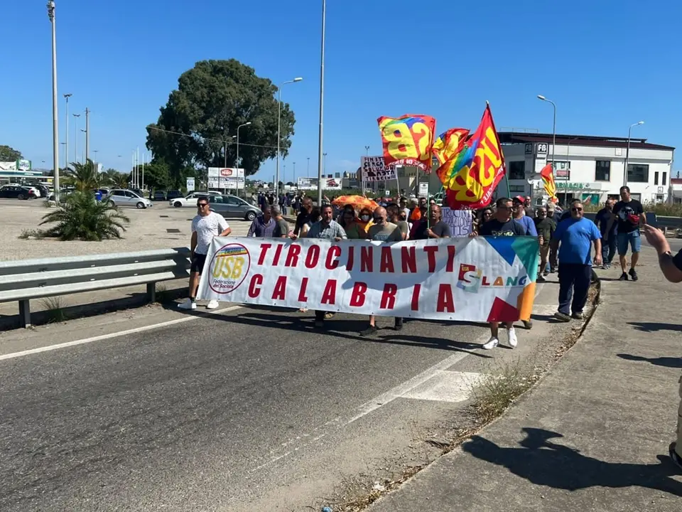 Belvedere Marittimo stabilizza 9 lavoratori: da tirocinanti a dipendenti comunali