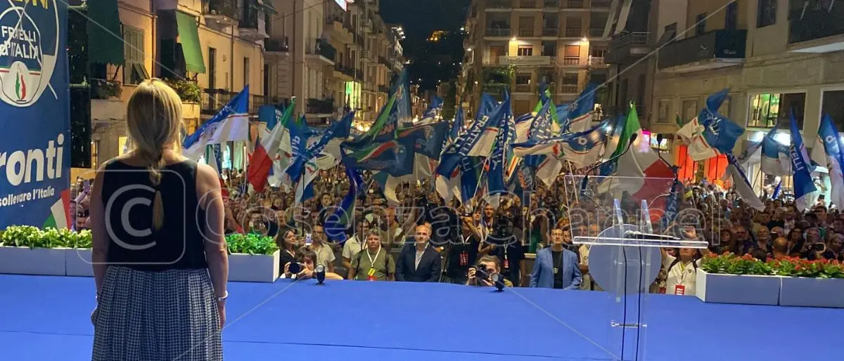 Fratelli d'Italia mostra i muscoli in Calabria. Convention a Rende, interverrà Meloni