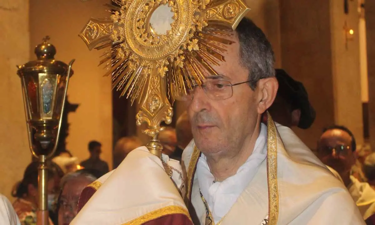 Sudtirol-Cosenza: rossoblù con il lutto al braccio in memoria di Nolè