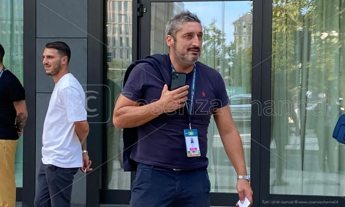 Cosenza, il saluto di Roberto Gemmi ai tifosi rossoblù: «Ho aspettato invano»
