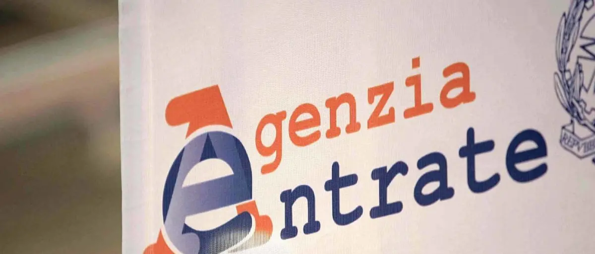 Agenzia delle Entrate assume 900 persone a tempo indeterminato: i requisiti