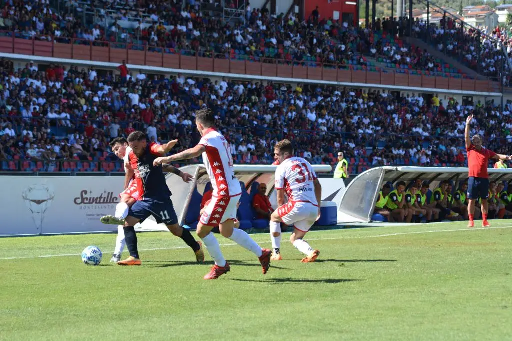 Cosenza-Bari 0-1, pagelle: Brignola egoismo che costa caro, bene Merola