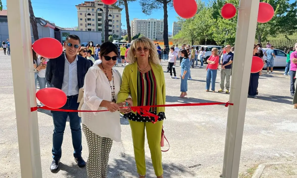 Rende, inaugurata la scuola di via Meucci. Ecco le parole di Annamaria Artese