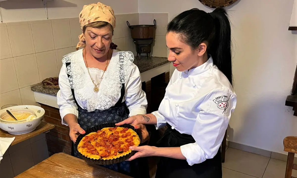 Arriva la Gabamarita, tutti pazzi per la focaccia della tradizione arbëreshë