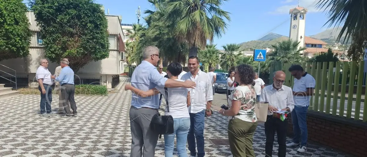 Scalea, scarsa partecipazione alla protesta contro il caro bollette