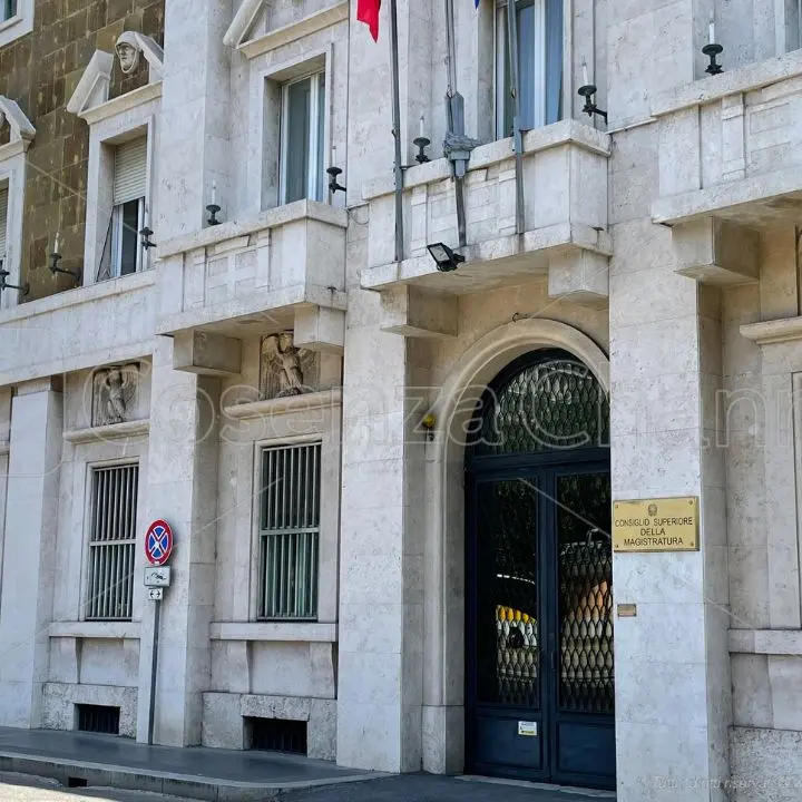 Il farmacista Graziano Santoro al Csm: «Accusato di riciclaggio per l'amicizia con Facciolla»
