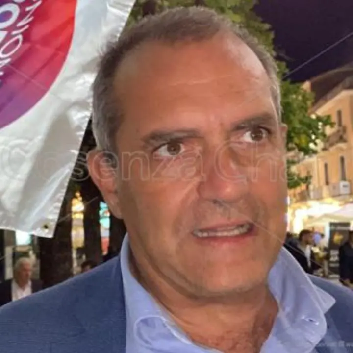De Magistris a Cosenza: «L'inchiesta di Gratteri in città è molto importante» (VIDEO)