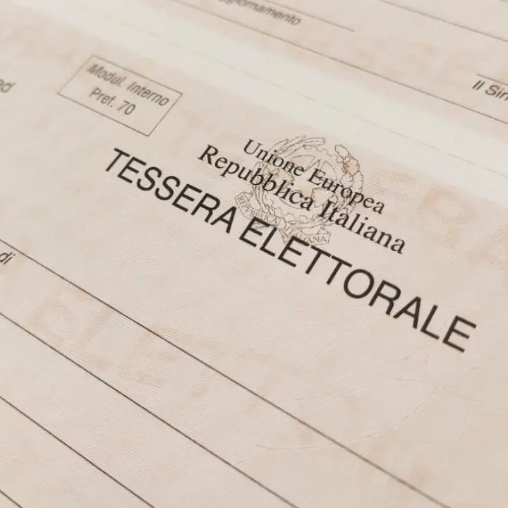 Elezioni Politiche 2022, dove e come si ritira la tessera elettorale
