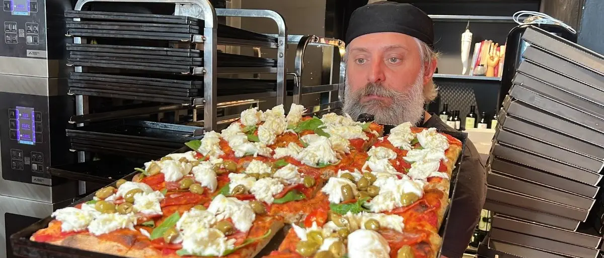 Campana Pizza in Teglia tra le eccellenze d’Italia: terza nella classifica “50 Top Pizza in Viaggio”