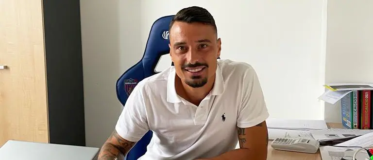 Cosenza, ufficiale il rinnovo di Rigione. Ecco fino a quando