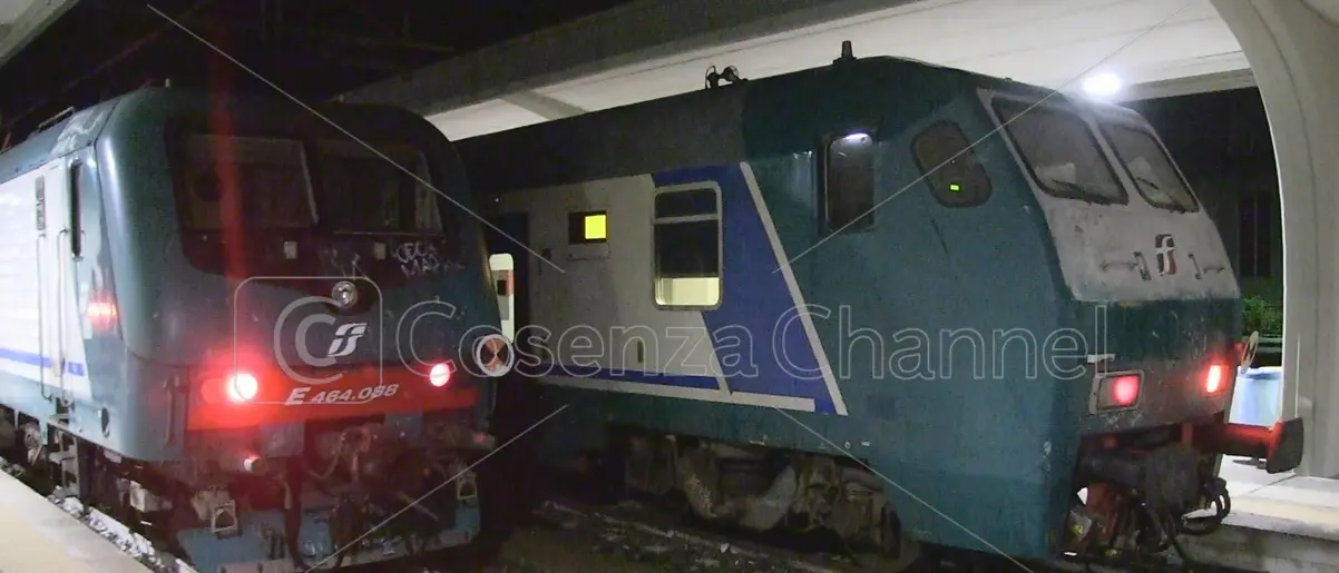 Tragedia a Praia a Mare: uomo investito sui binari, circolazione dei treni sospesa