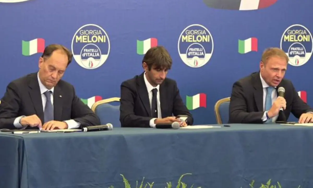 Elezioni 2022, Fratelli d'Italia: «Costituzione bella ma ha 70 anni»