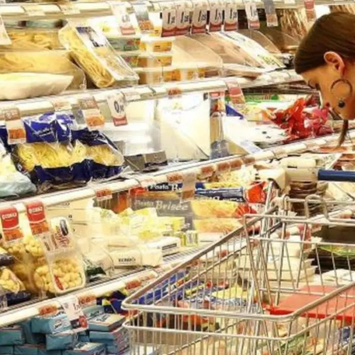 Cosenza, i prezzi continuano a salire. Rincari medi del 6,1%... come a Milano