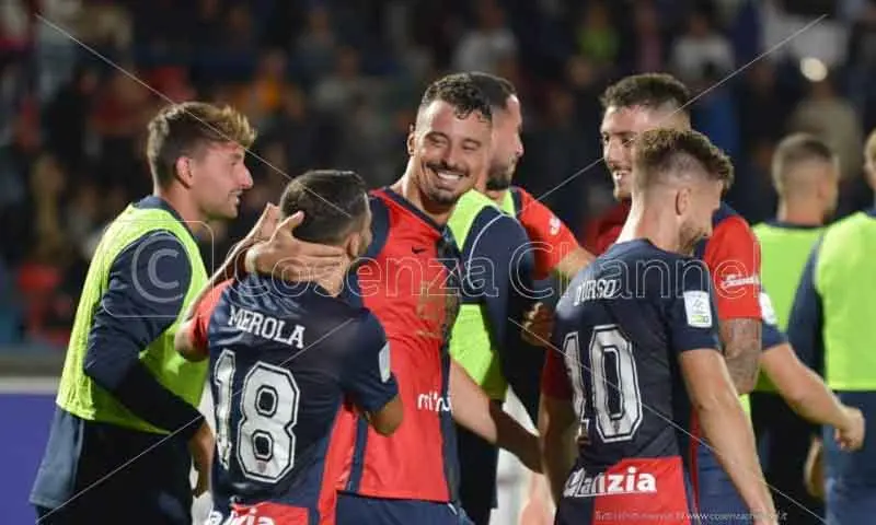 Cosenza, Rigione può partire a due condizioni