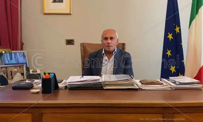 Caruso: «No a paragoni tra elezioni politiche e amministrative. Bruno Bossio fuori è un danno per Cosenza»