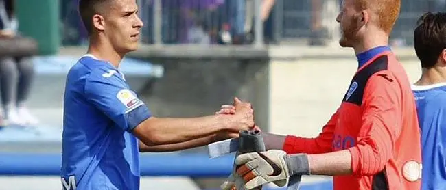 A Cosenza cerchi Simeone, ma la vera star è la Calabria rossoblù