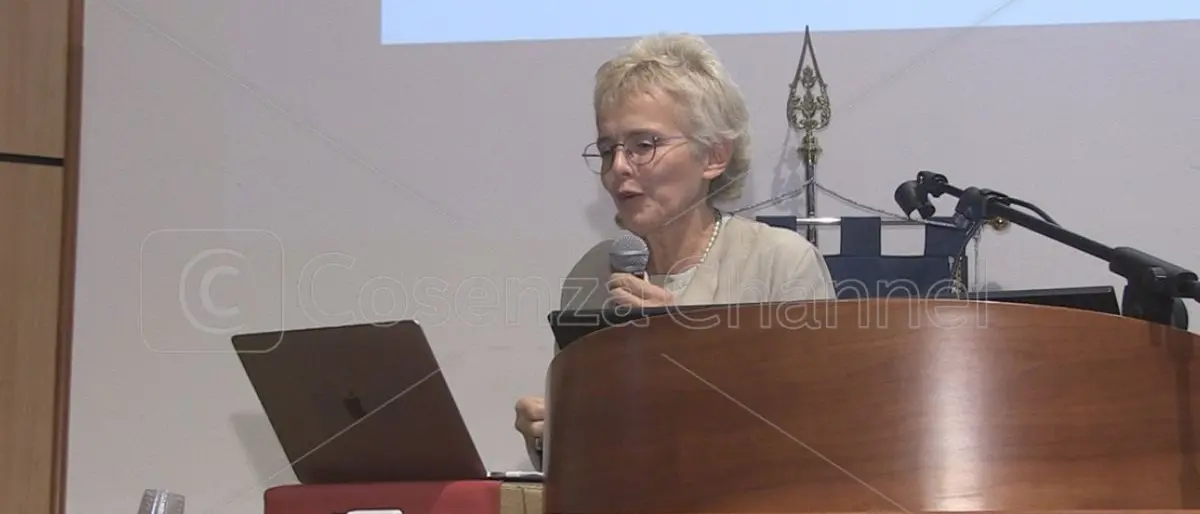 Unical di Rende, ecco la lectio magistralis della senatrice a vita Elena Cattaneo (VIDEO)