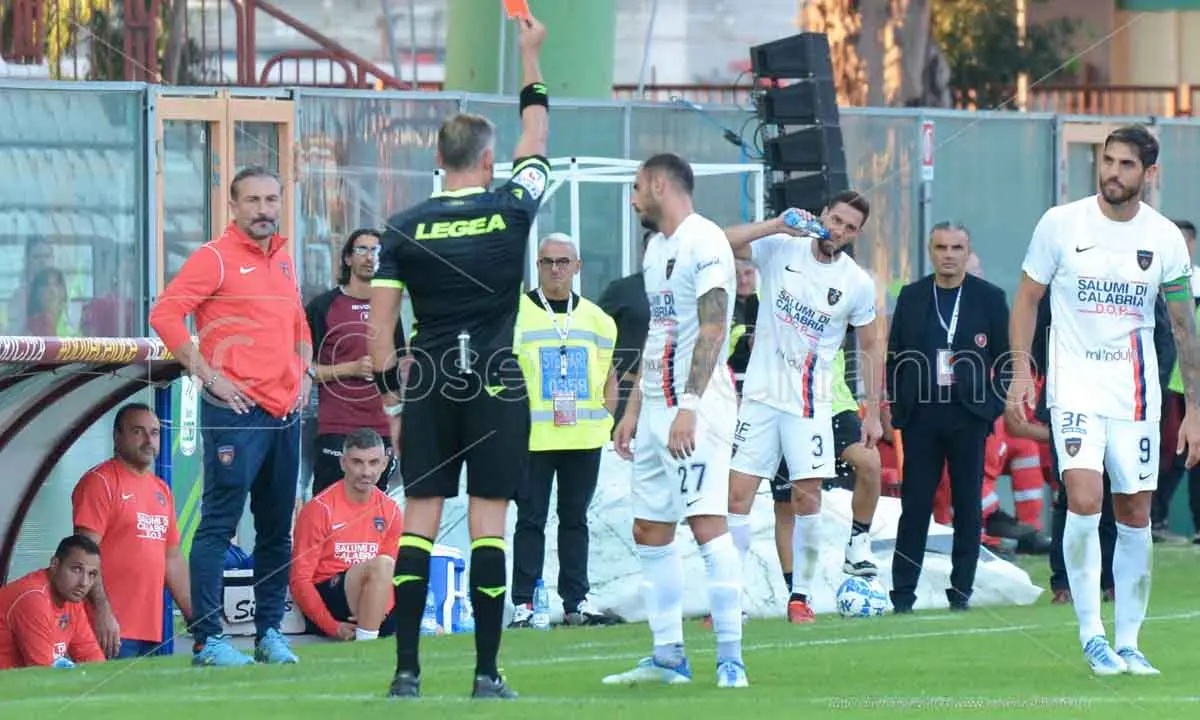 Reggina-Cosenza, pagelle: i rossoblù affondano. Si salva D'Urso