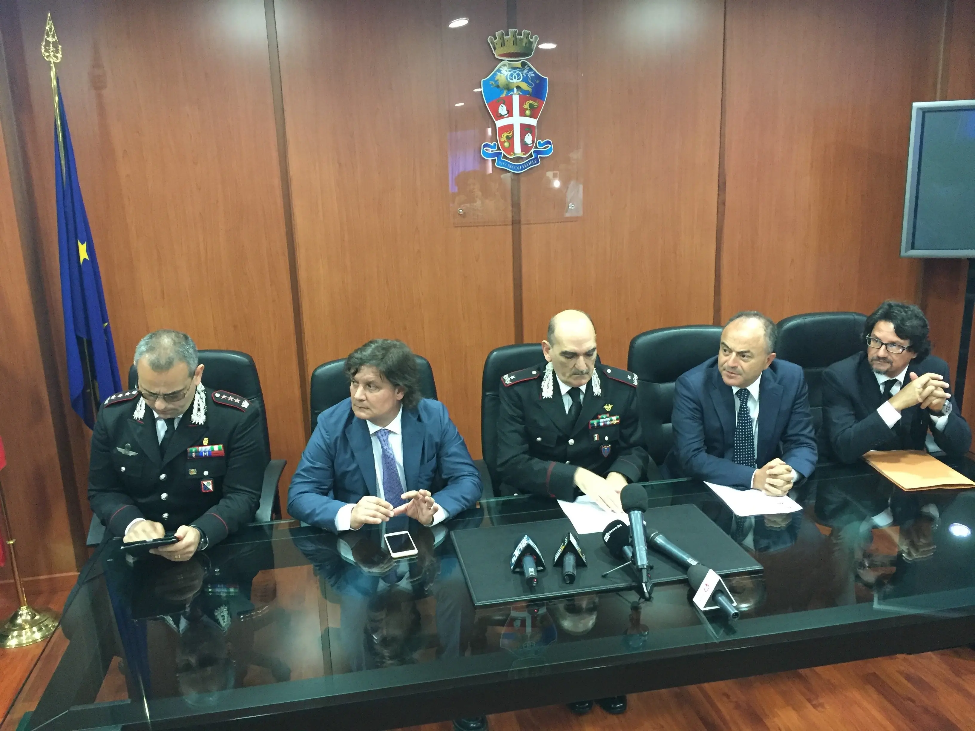 FRONTIERA | Al via l'udienza preliminare contro il clan Muto. Il caso dell'avvocato Rizzo: imputato e difensore di fiducia. Luberto: «E' incompatibile»