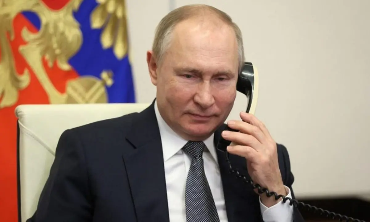 Putin a colloquio con Trump e poi con il Papa, ma la pace è lontana