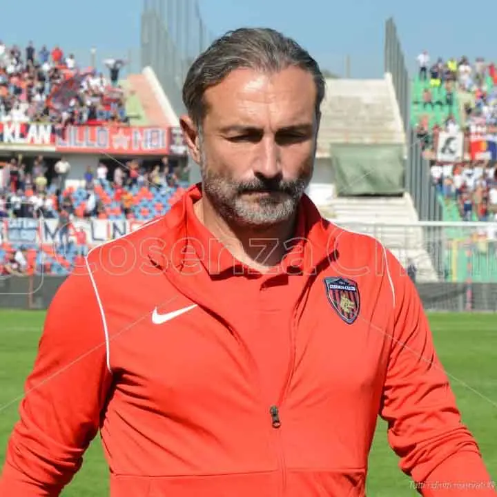 Dionigi: «Cosenza, la fase offensiva non va bene. Ma il Genoa è davvero forte»