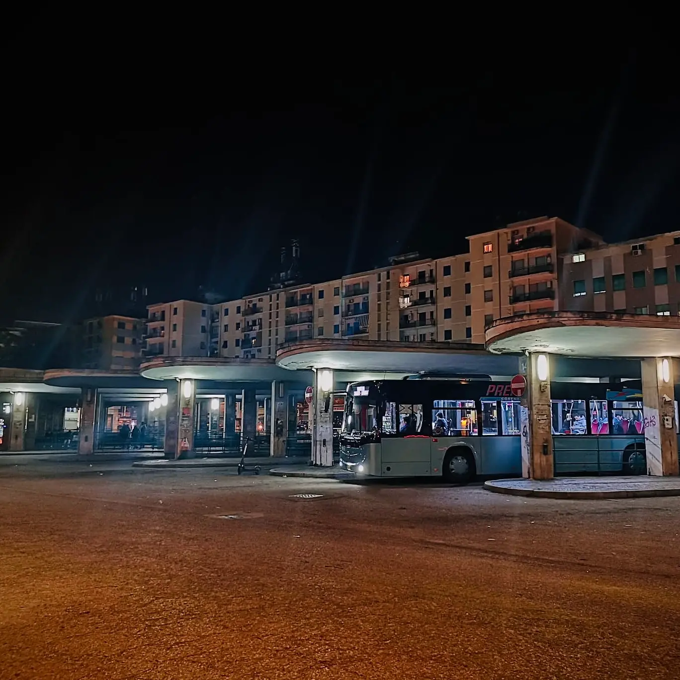 Autostazione di Cosenza, controlli a tappeto e posti di blocco. Ecco che sta succedendo