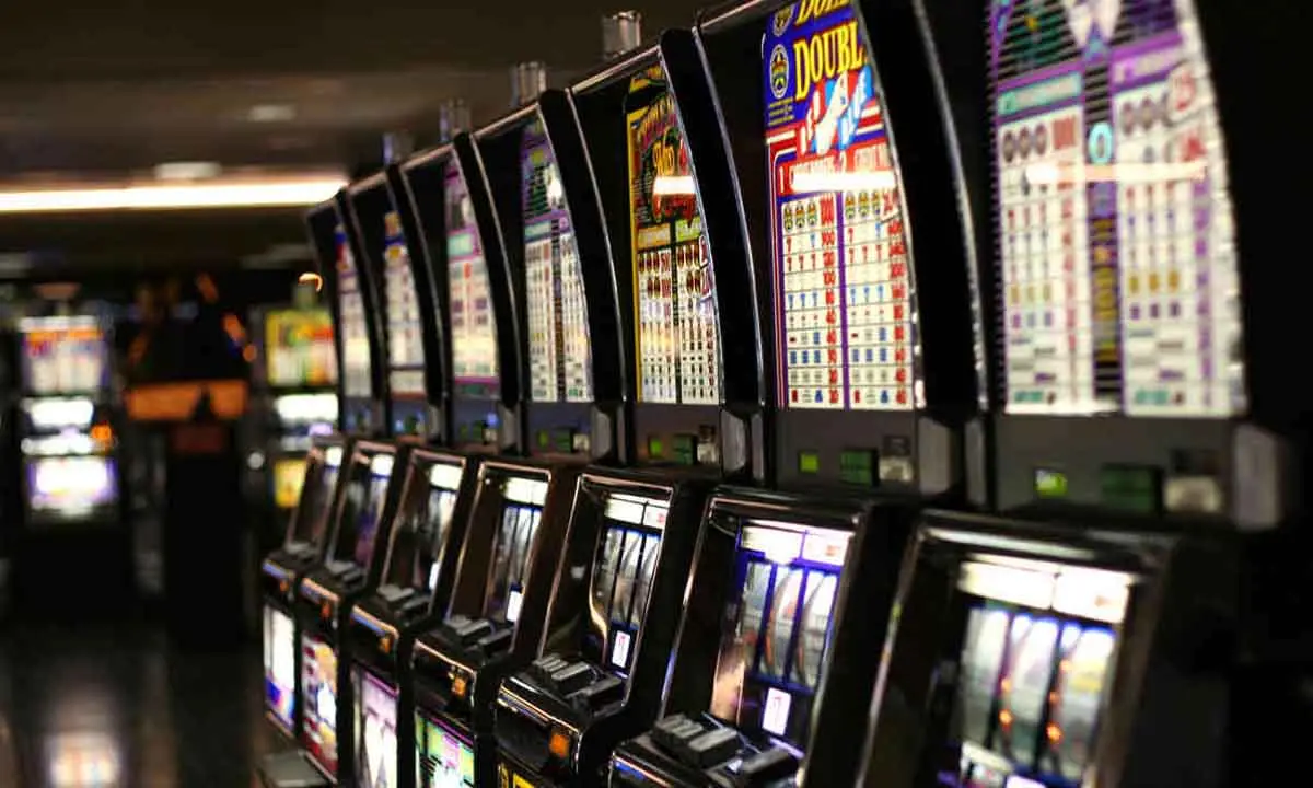 Ludopatia, sale slot chiuse dalle 24 alle 9. La Regione vuole mettere una pezza