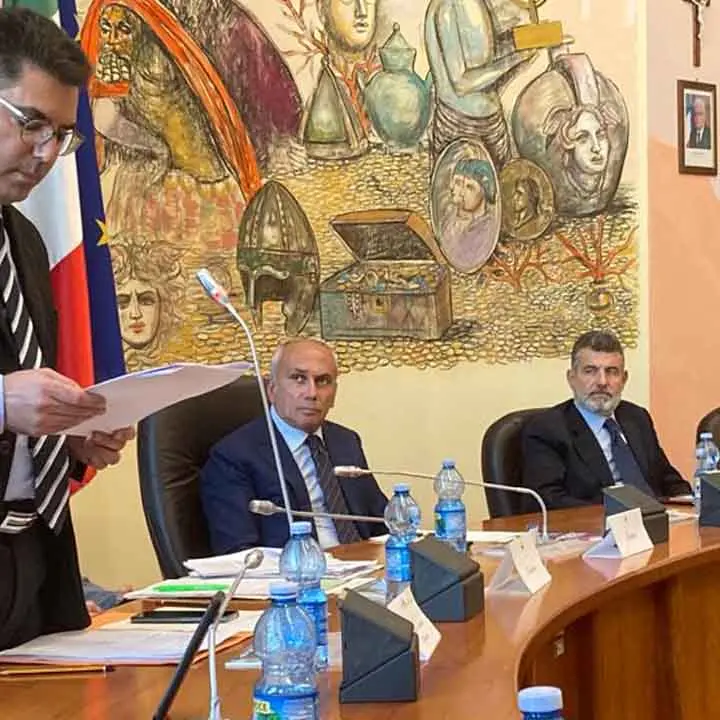Cosenza, approvato il rendiconto di gestione 2022. Il Comune aderisce ad Arrical
