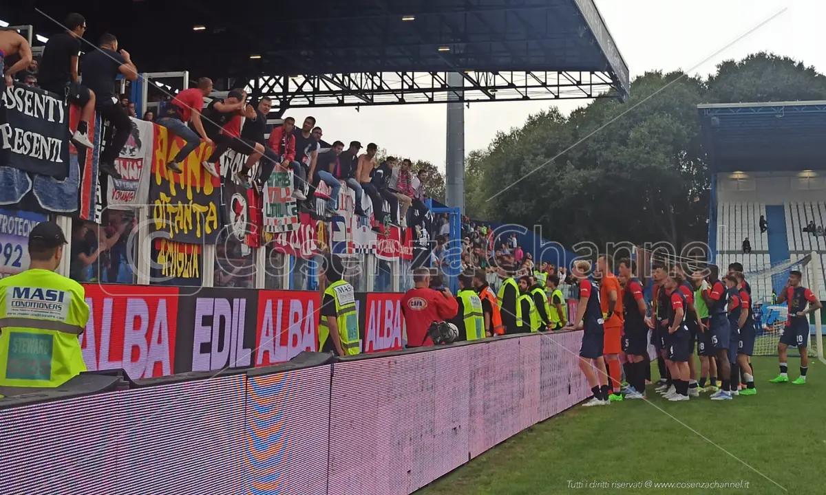 Colloquio con gli ultras vietati, il monito di Gravina. Il Cosenza si adegua