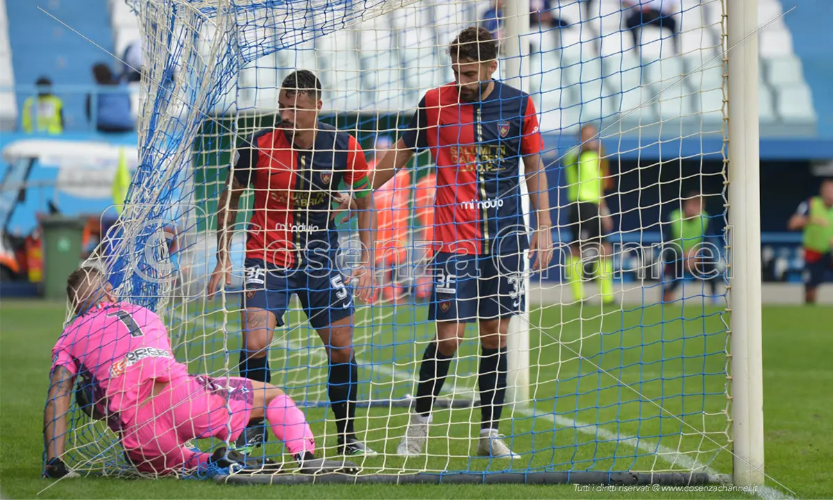 Cosenza, ko storico a Ferrara: 5 gol di scarto in B l'ultima volta 32 anni fa