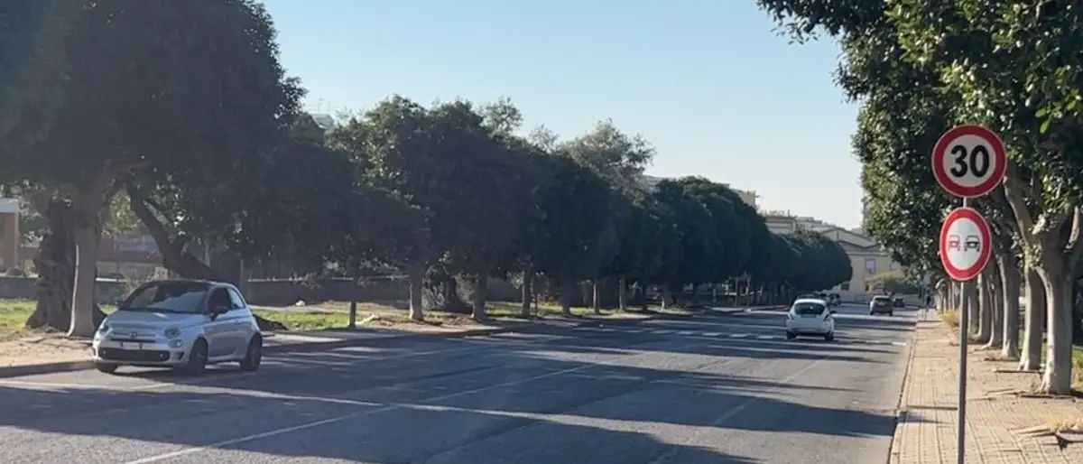 Corigliano Rossano, pedone travolto da auto pirata: ferito gravemente