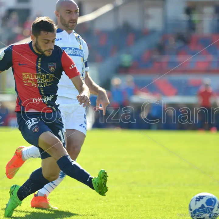 Cosenza-Frosinone: le pagelle. Merola unico pericoloso, Panico errore pesante