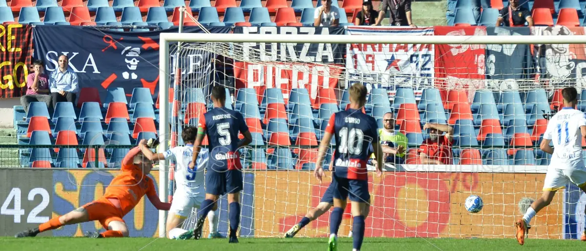 Cosenza ancora ko, la musica non cambia con il Frosinone (1-2)