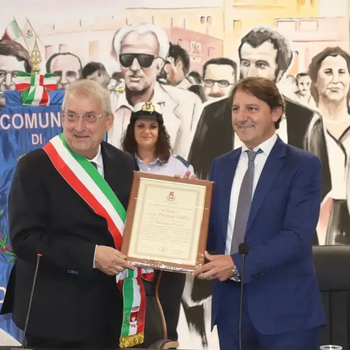 Diamante, conferita la cittadinanza onoraria al presidente dell'Inps Tridico